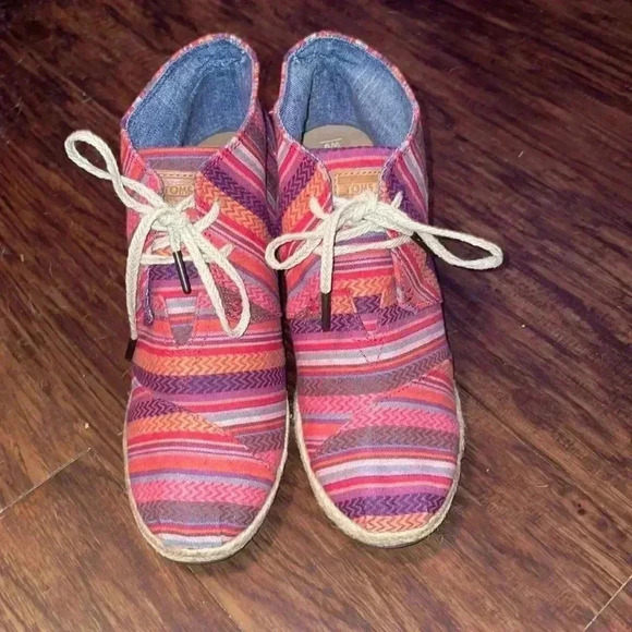 Tom Wedges - Picture 1 of 6